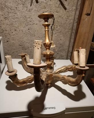 Lampadario in legno