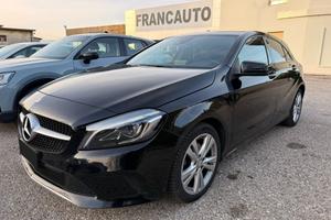 MERCEDES-BENZ A 200 d Automatic Business