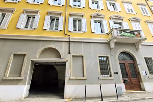 Posto Auto, Largo Barriera