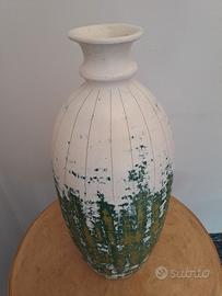 Vaso d'arredamento in ceramica effetto opaco