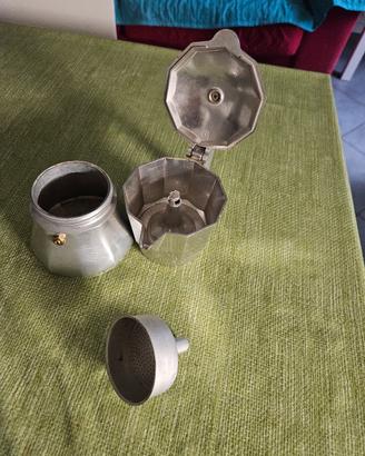 Moka adatta a piani a induzione