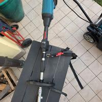 Decespugliatore  Makita DUX60 a batteria