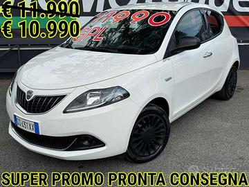 Lancia Ypsilon 1.0 firefly hybrid Silver GPL**SUPE