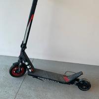 Monopattino elettrico aprilia