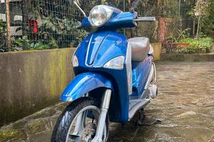 Piaggio Liberty 125 - 13.700 km - 600 €