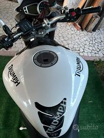 Triumph speed triple 1050