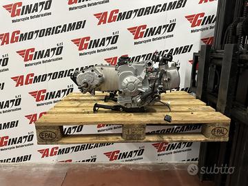 BLOCCO MOTORE COMPLETO P6A PEUGEOT METROPOLIS 400 