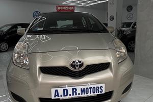 Toyota Yaris 1.0 5 porte