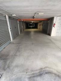 Box / Garage di 30 m² a Pesaro