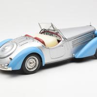 CMC 1:18 Audi 225 Front Roadster argento-celeste