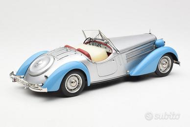 CMC 1:18 Audi 225 Front Roadster argento-celeste