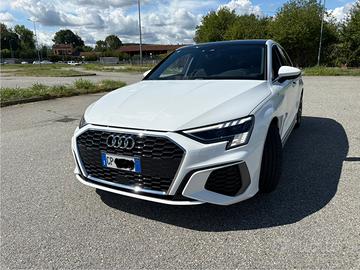 Audi A3 TDI 30 S line