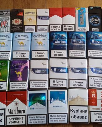 Pacchetti di sigarette vuoti