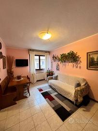 Appartamento di 55 m² con 2 locali e box auto a As