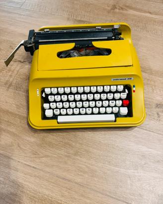 Antica macchina da scrivere olivetti Underwood