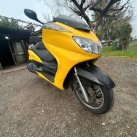 SCOOTER Yamaha Majestic 