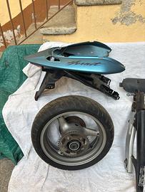 HONDA Hornet ricambi vari 2 modello