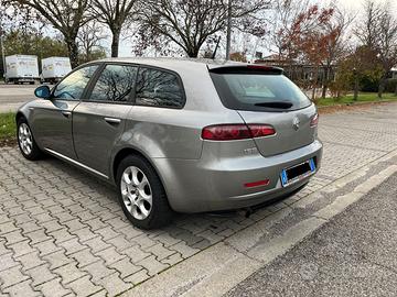 Alfa Romeo 159 1.9 JTDm Sportwagon