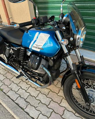 Moto Guzzi  V 750 ll Special