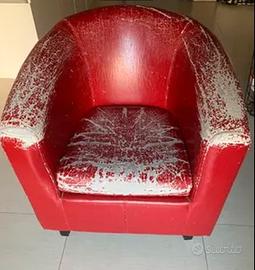 Poltrona rossa in pelle