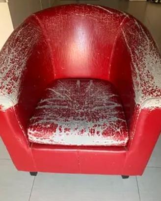 Poltrona rossa in pelle