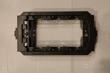 n. 1 supporto bticino living classic art. 4703