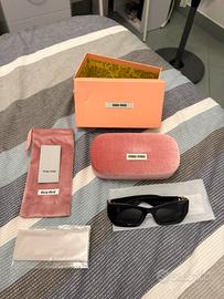 occhiali da sole Miu Miu