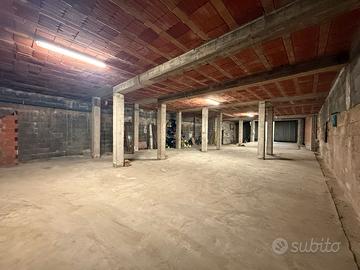Grande garage in zona centrale a Domusnovas