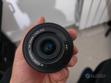 Obiettivo Olympus 14-42 f 3.5-5.6 nero