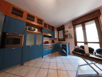 Appartamento arredato al primo piano