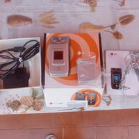 Cellulare LG U880 con scatola originale, accessori