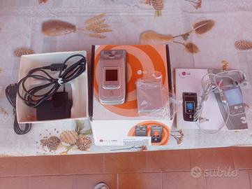Cellulare LG U880 con scatola originale, accessori