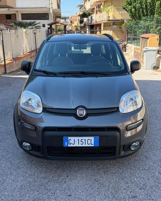 Fiat panda 1.0 Hybrid clima automatico,tadio touch