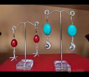 Orecchini con conchiglie e stelle marine (2 paia)