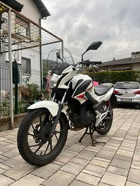 Honda cb125f