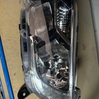 Faro dacia Sandero, lato sinistro