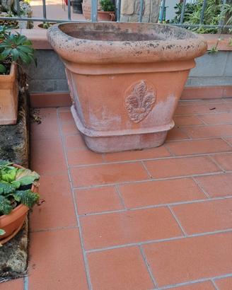vaso in terracotta dell'Impruneta