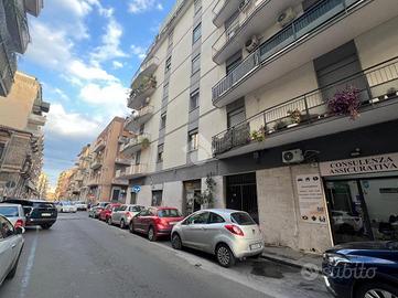 NEGOZIO A CATANIA