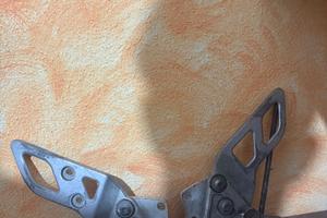 Pedane Suzuki Bandit con arretratori prototipo