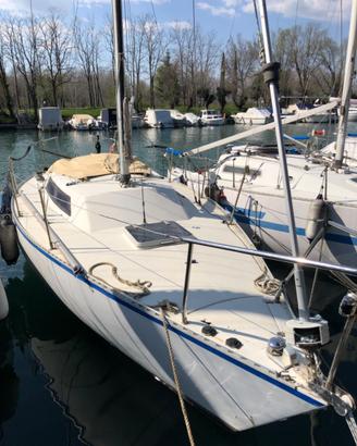 Bonin 26 barca a vela