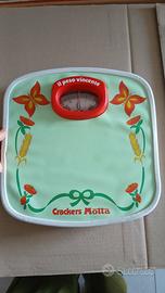 1983 | Crackers Motta | bilancia | gadget 