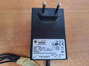 adattatore CA (corrente alternata) del modello EAD