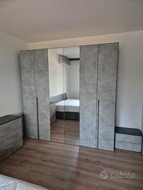 camera da letto, armadio, cassettiera, comodini, l