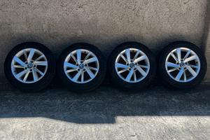 Gomme invernali+cecrhi 16 Golf 7 e altro,perfetti!