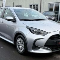 Toyota Yaris 1.5h MHEV Active promo fin
