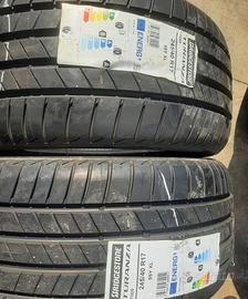 245/40/17 brigestone nuovi