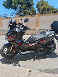 Honda adv 350