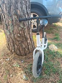 bici senza pedali B twin