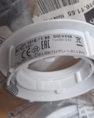 Quattro farett per lampade GU10 e GU 5.3