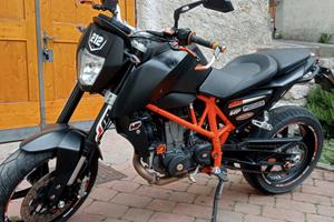 KTM  DUKE 690
